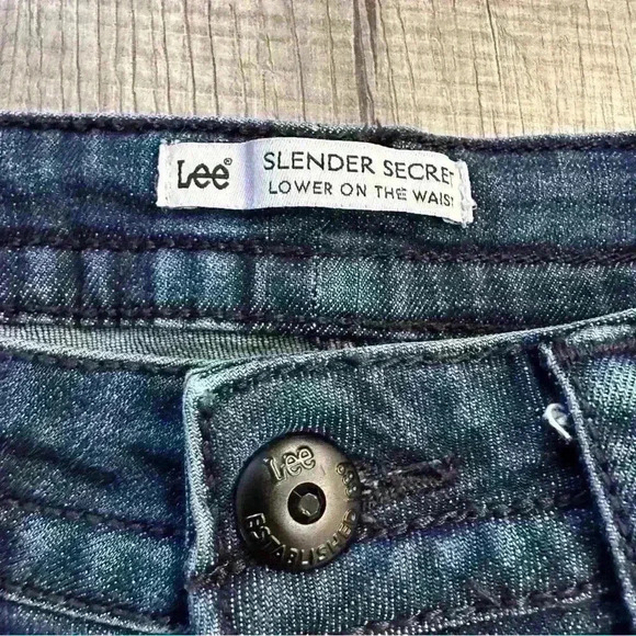 LEE Slender Secret Lower on the Waist Women’s Jeans w/pocket design 8 Medium - Picture 5 of 16